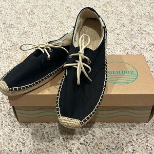 NWT Soludos Noche Black Espadrilles!